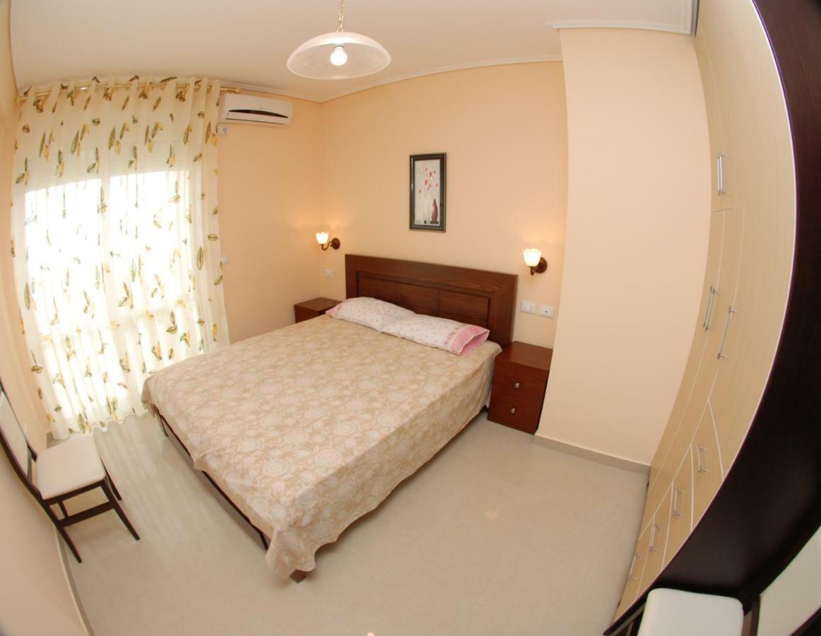 Erti'S Apartments Саранда Екстер'єр фото