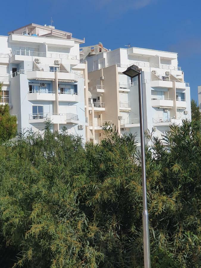 Erti'S Apartments Саранда Екстер'єр фото