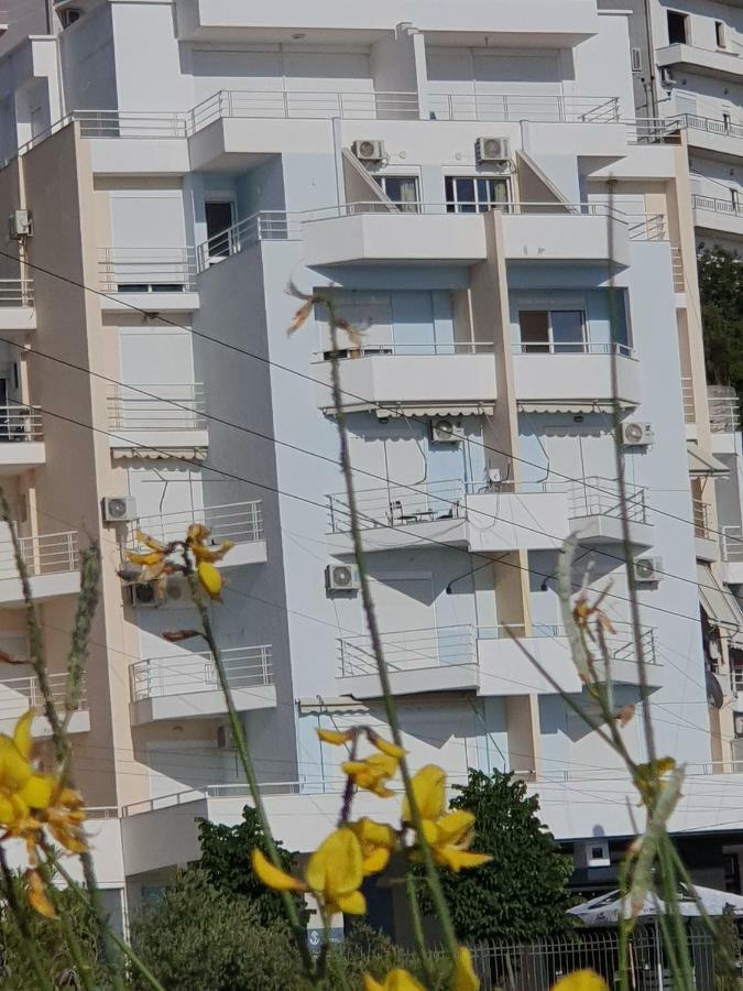 Erti'S Apartments Саранда Екстер'єр фото